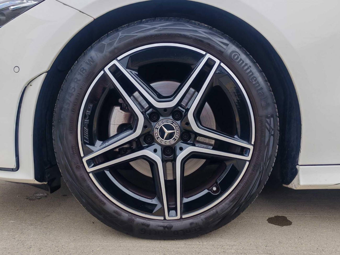 Mercedes-Benz CLA 200 4MATIC 2022