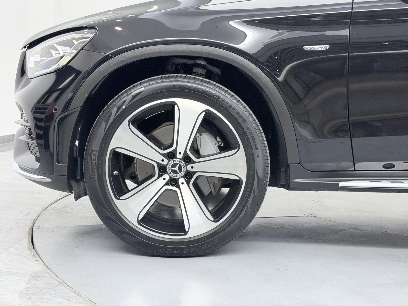 Mercedes-Benz GLC 300 L 2023