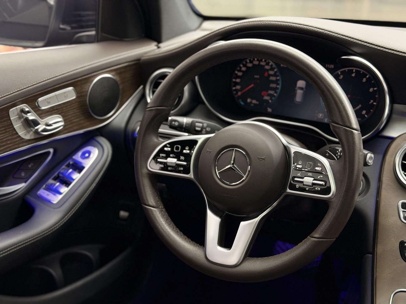 Mercedes-Benz GLC 300 L 2023