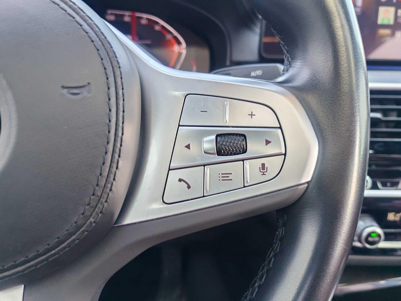 BMW 525Li 2023