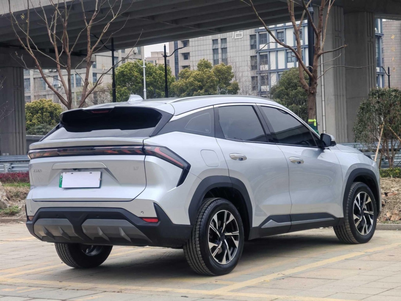 Geely Galaxy Galaxy L7 2024