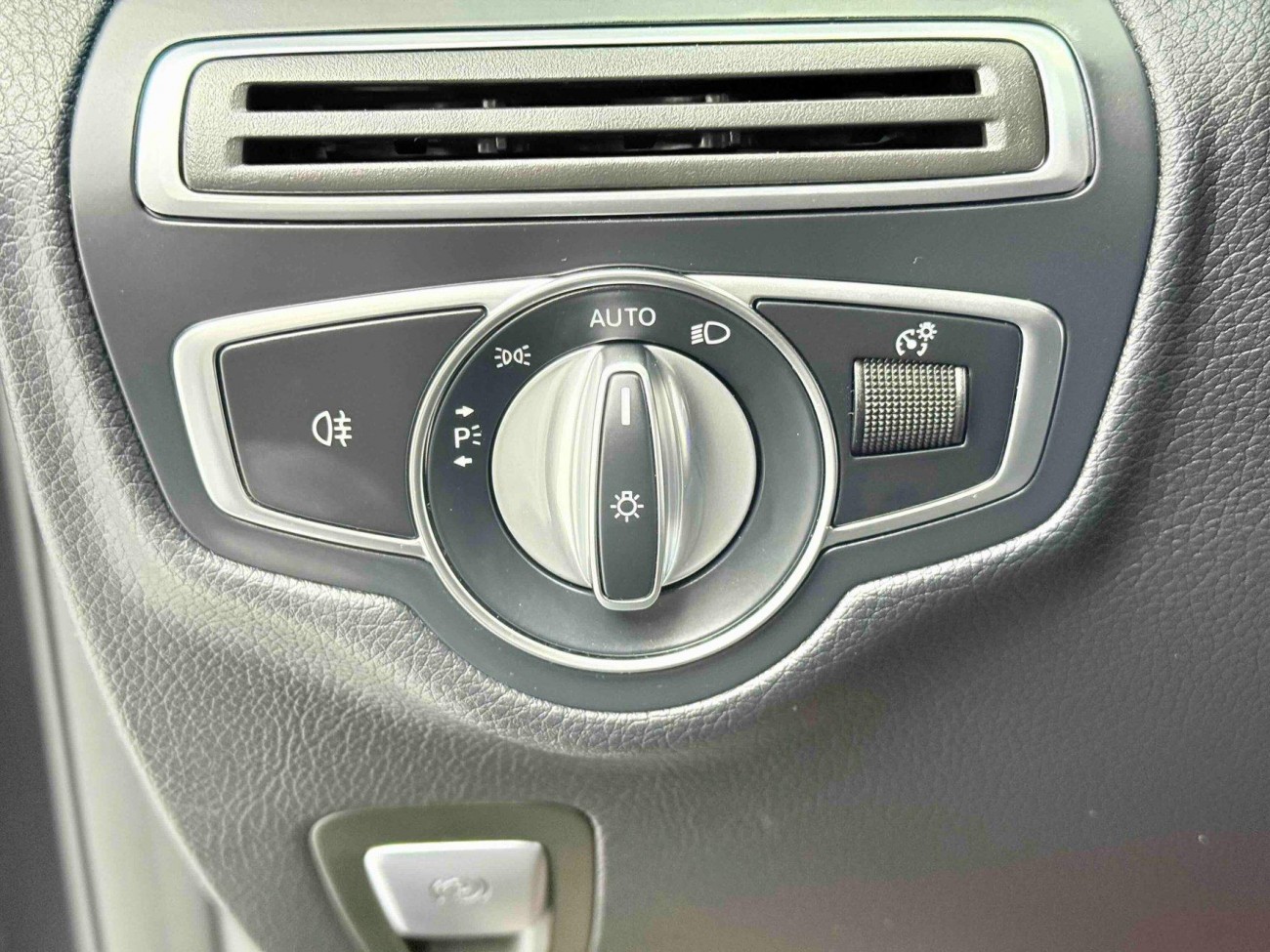 Mercedes-Benz GLC 260 L 2020