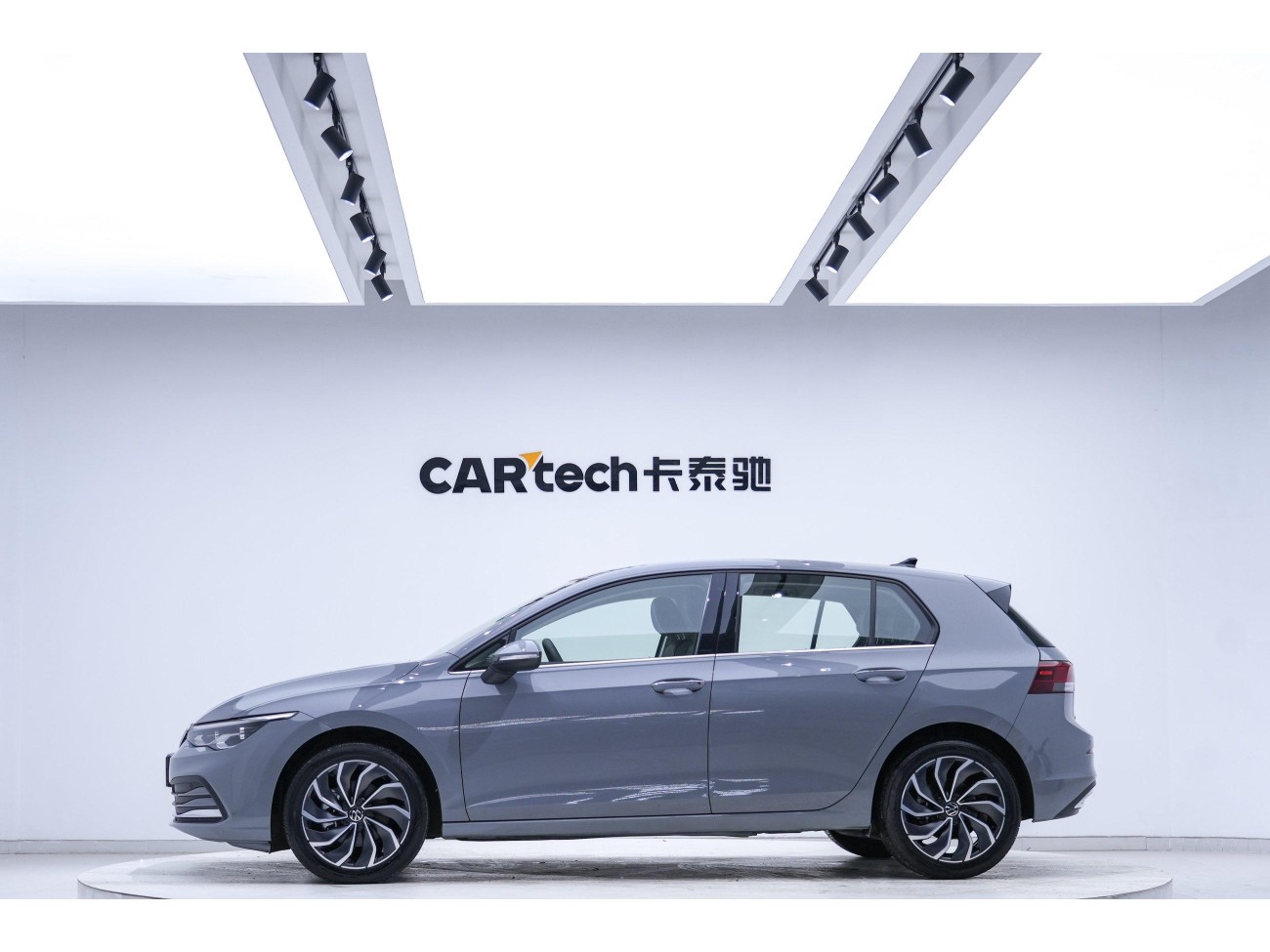 Volkswagen Golf 2025