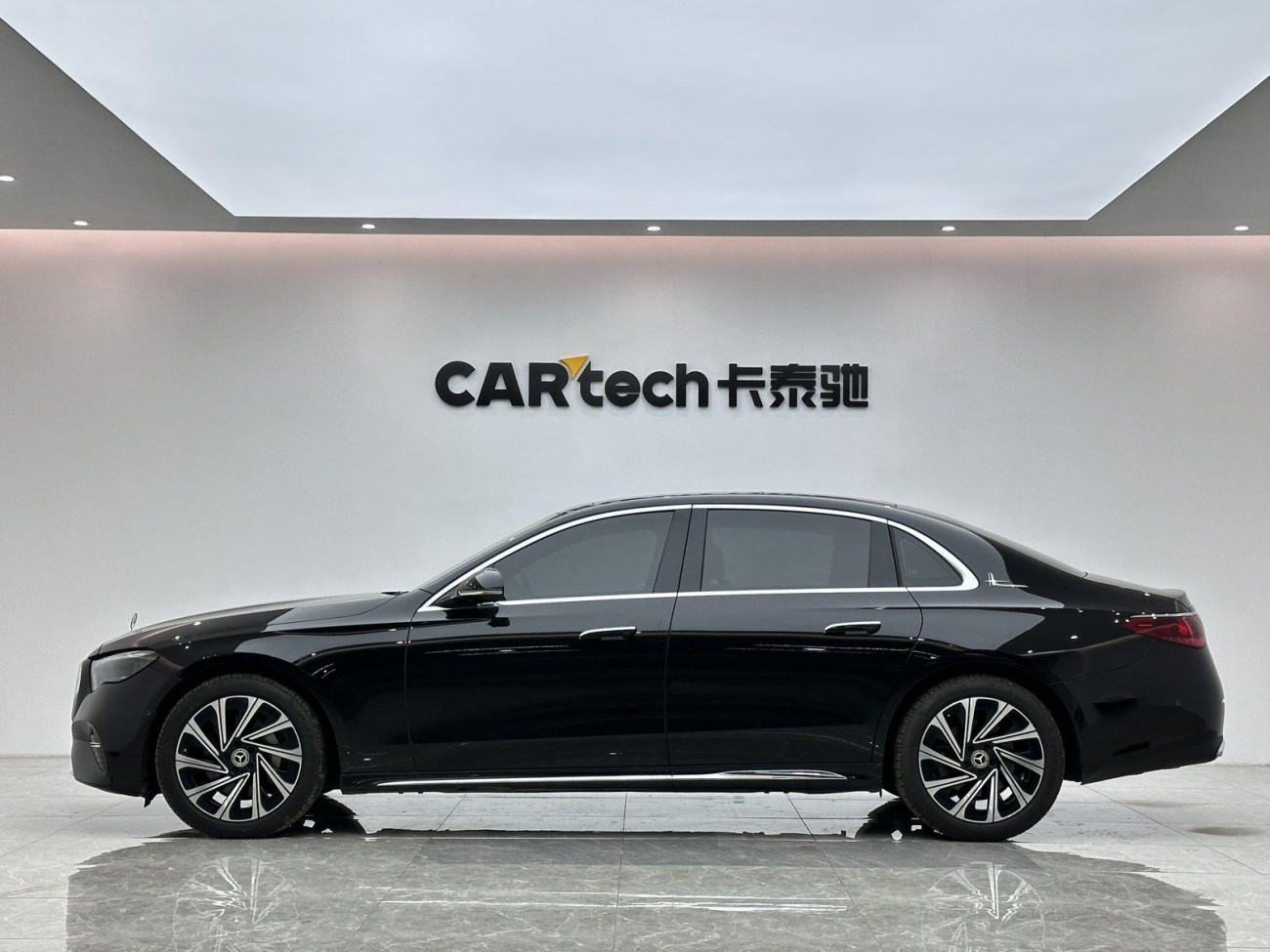 Mercedes-Benz E 300 L 2025