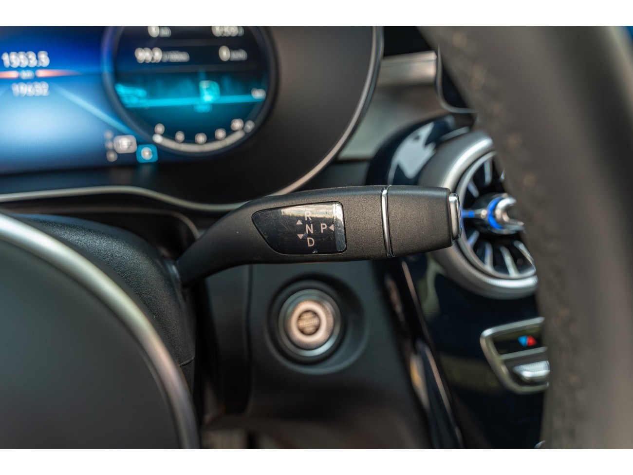 Mercedes-Benz GLC 260 L 2023