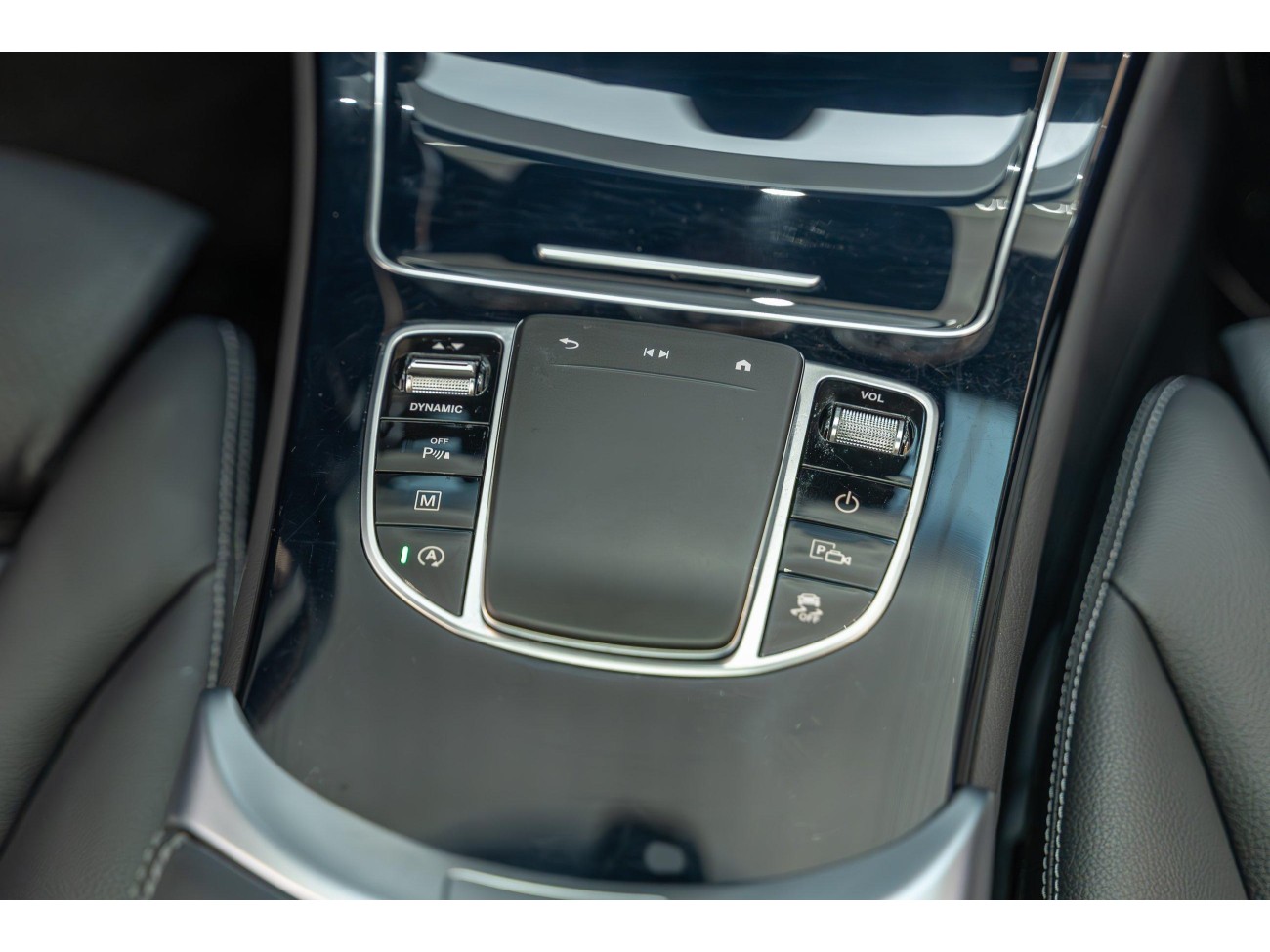 Mercedes-Benz GLC 260 L 2023