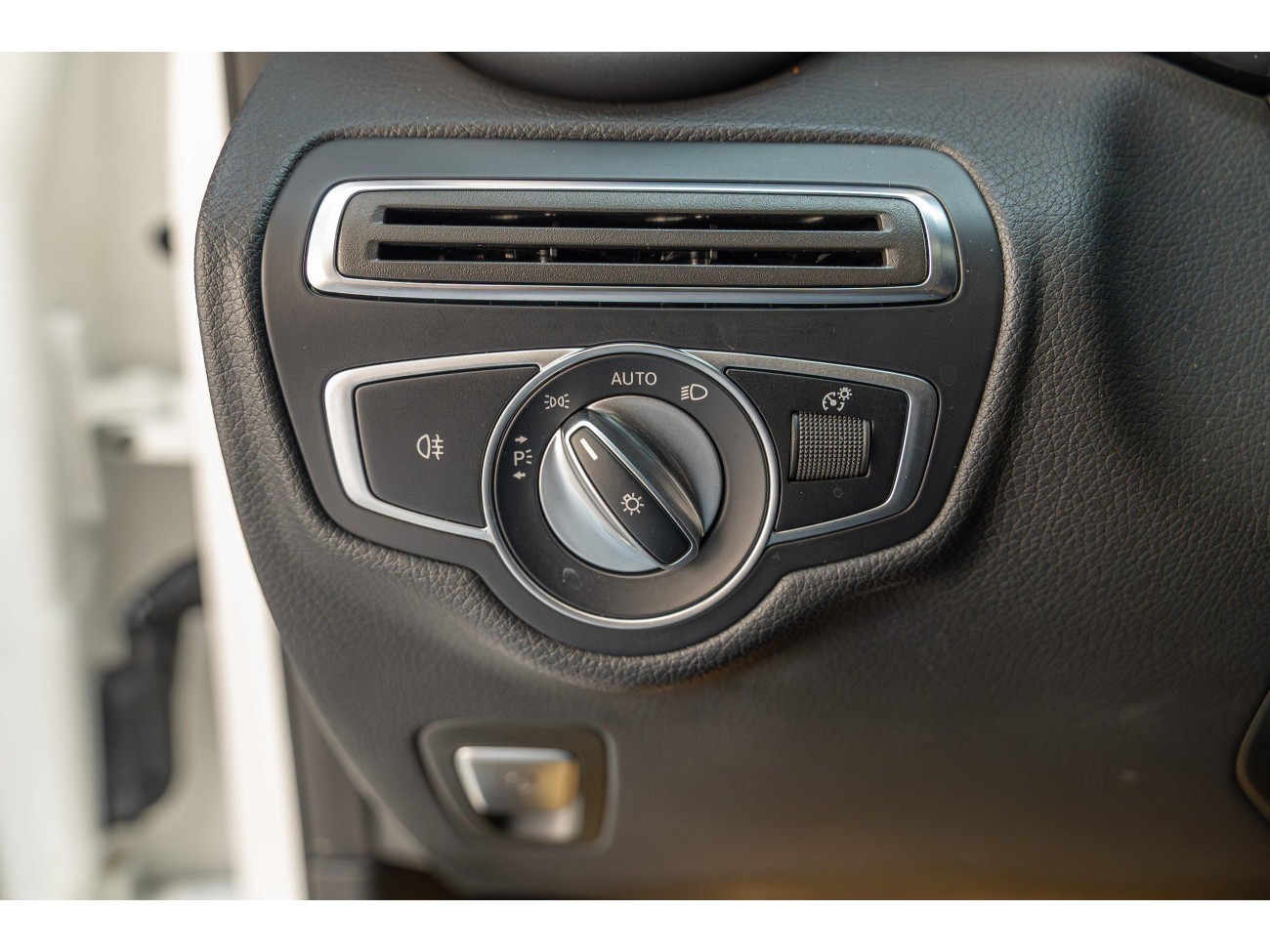 Mercedes-Benz GLC 260 L 2023