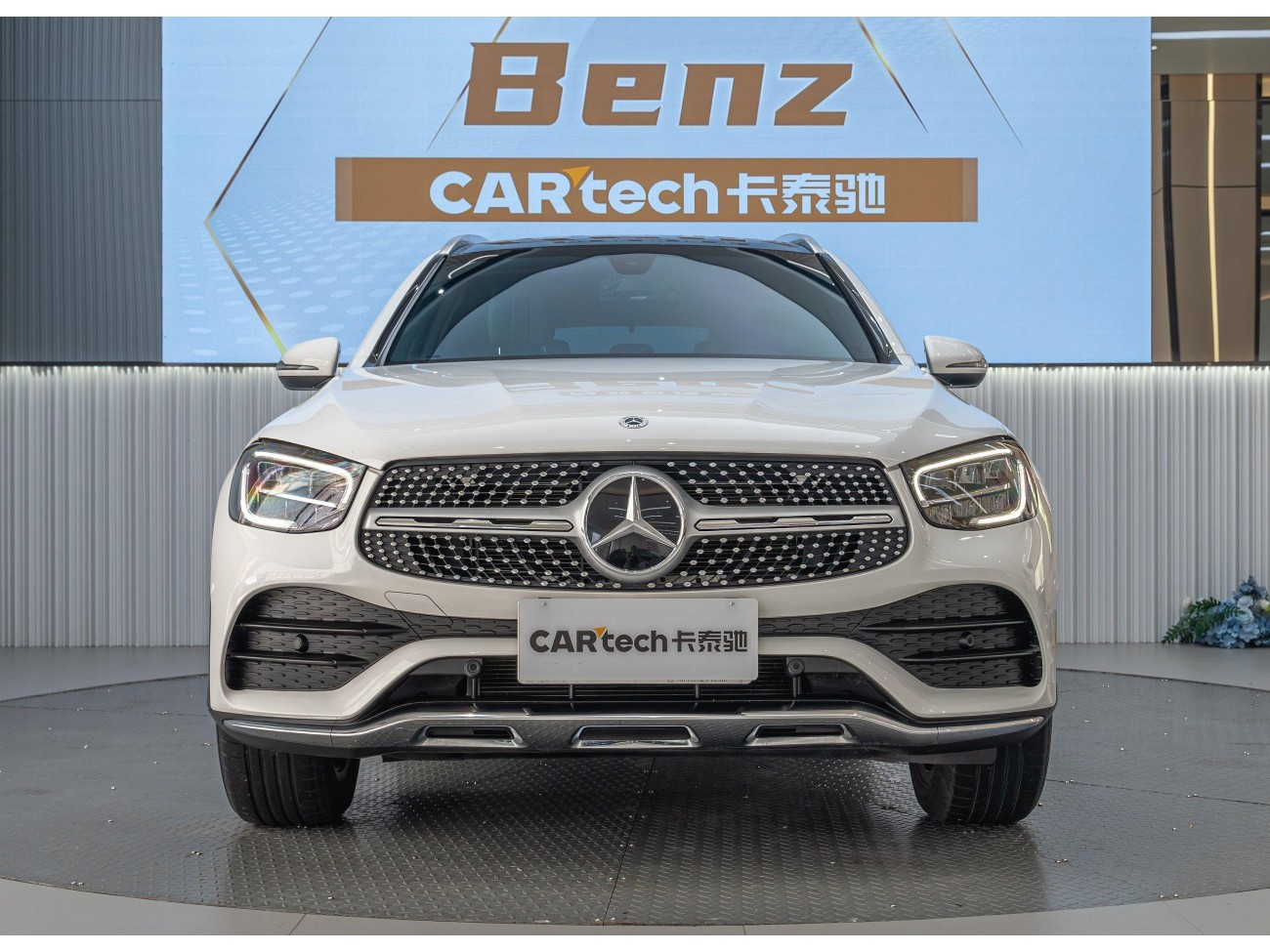 Mercedes-Benz GLC 260 L 2023
