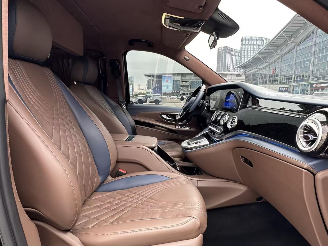 Mercedes-Benz 2023 2024