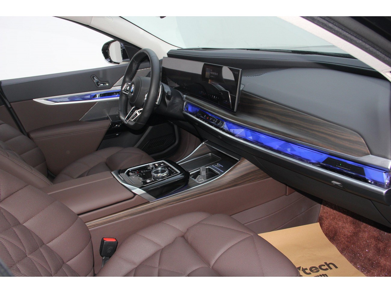BMW 740Li 2025