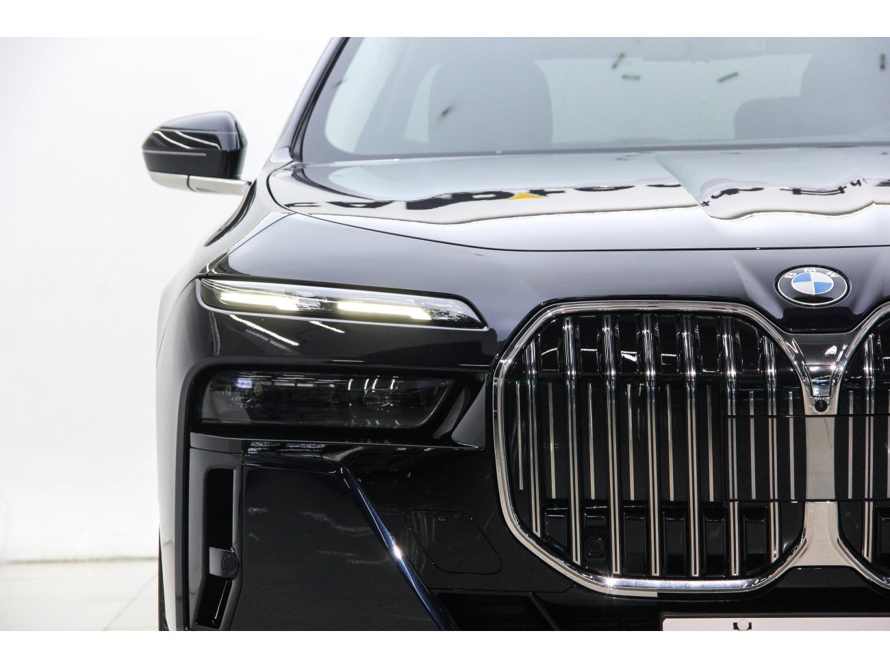 BMW 740Li 2025