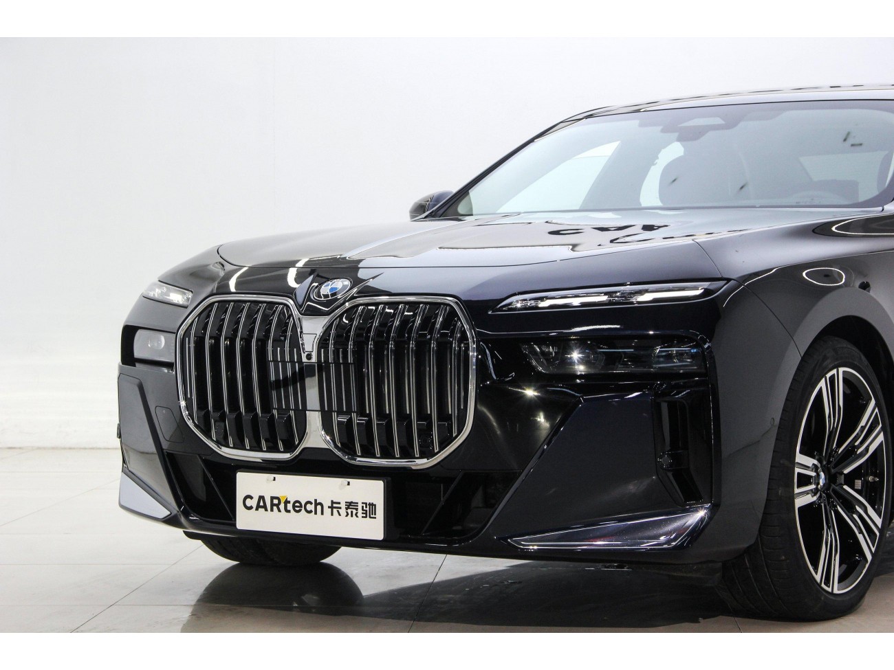 BMW 740Li 2025