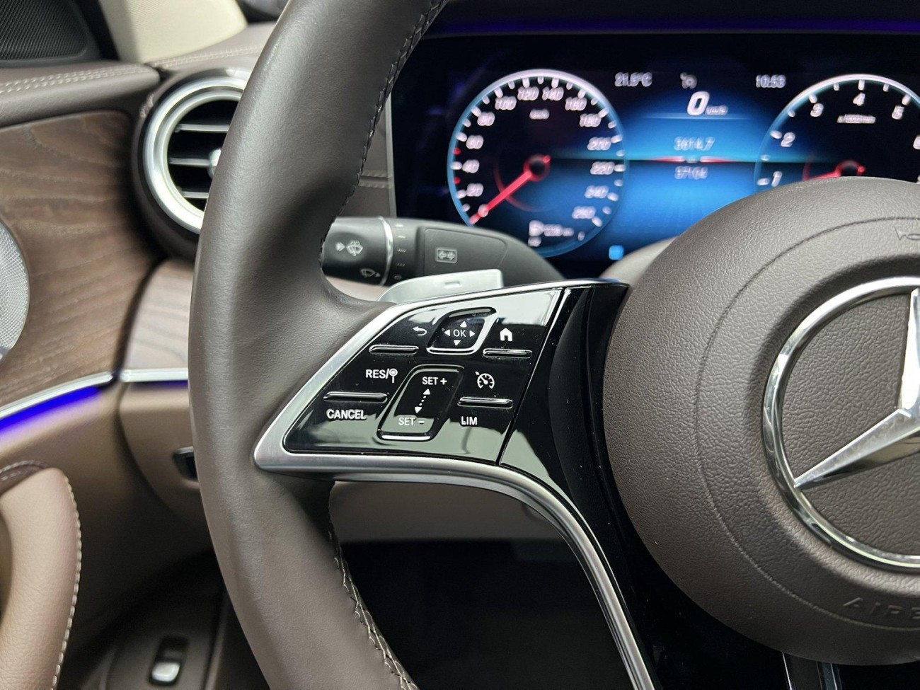 Mercedes-Benz E 300 L 2021