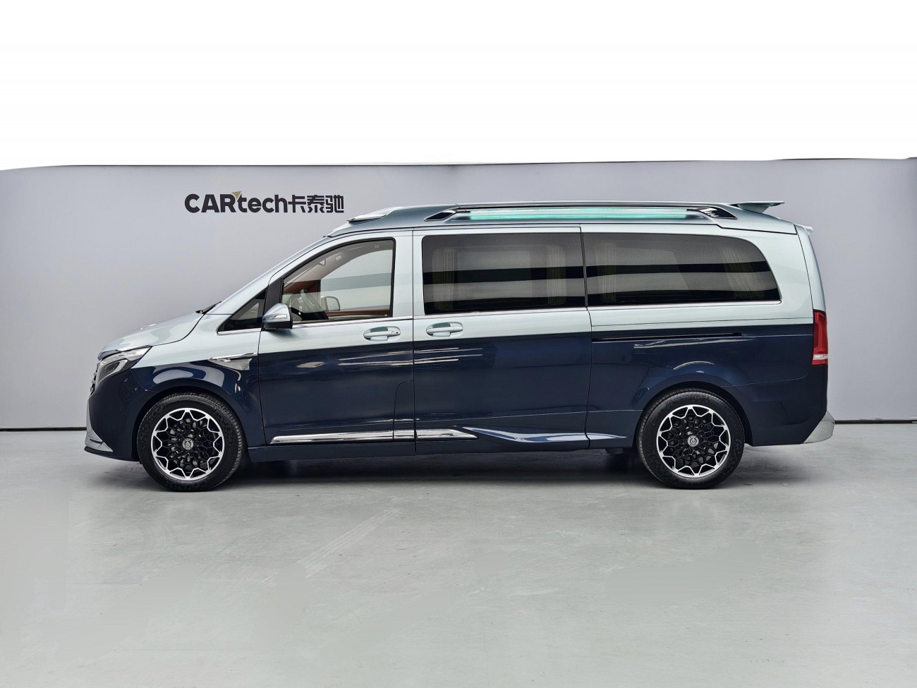 Mercedes-Benz V 2022
