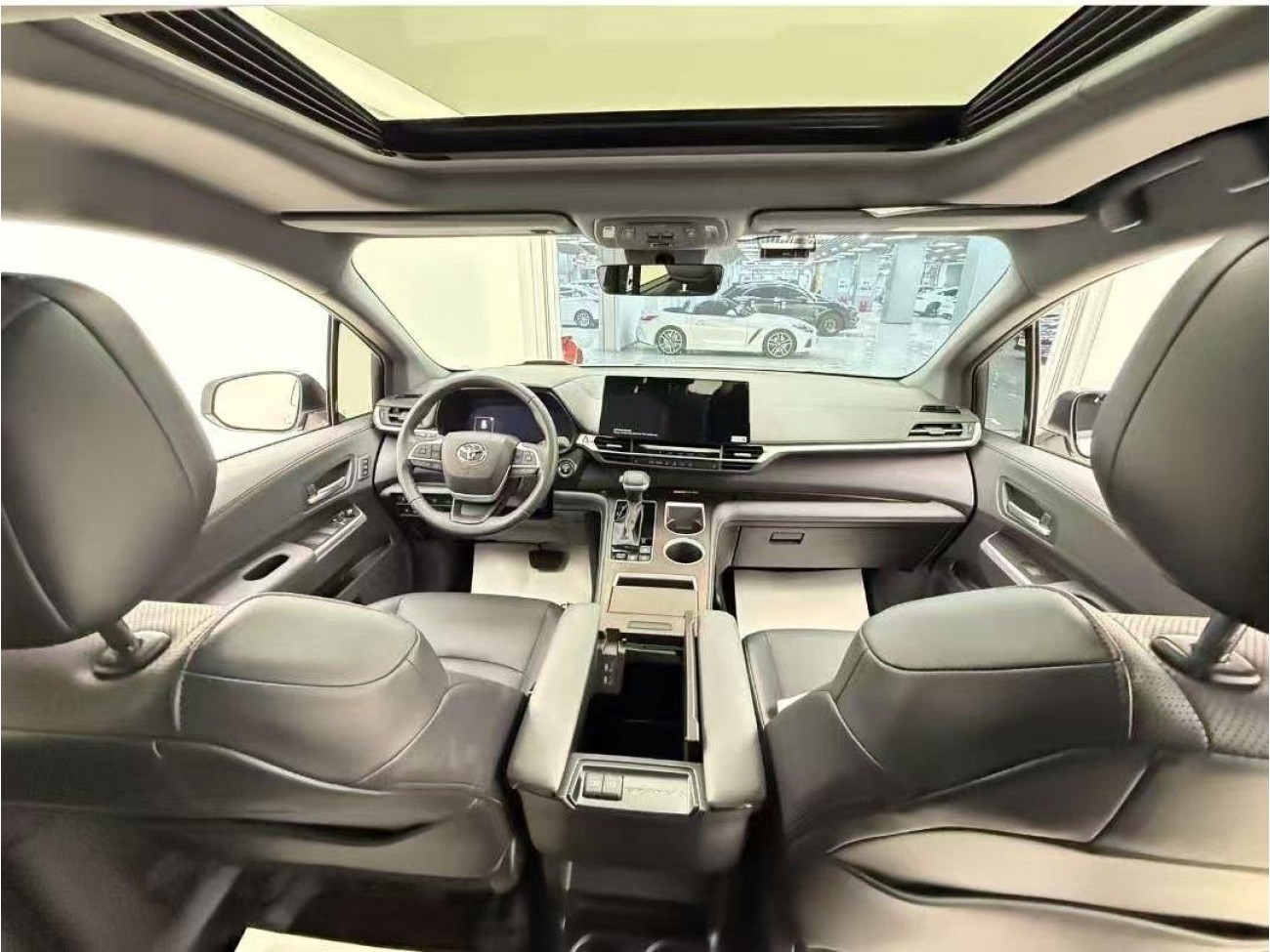 Toyota Granvia 2025