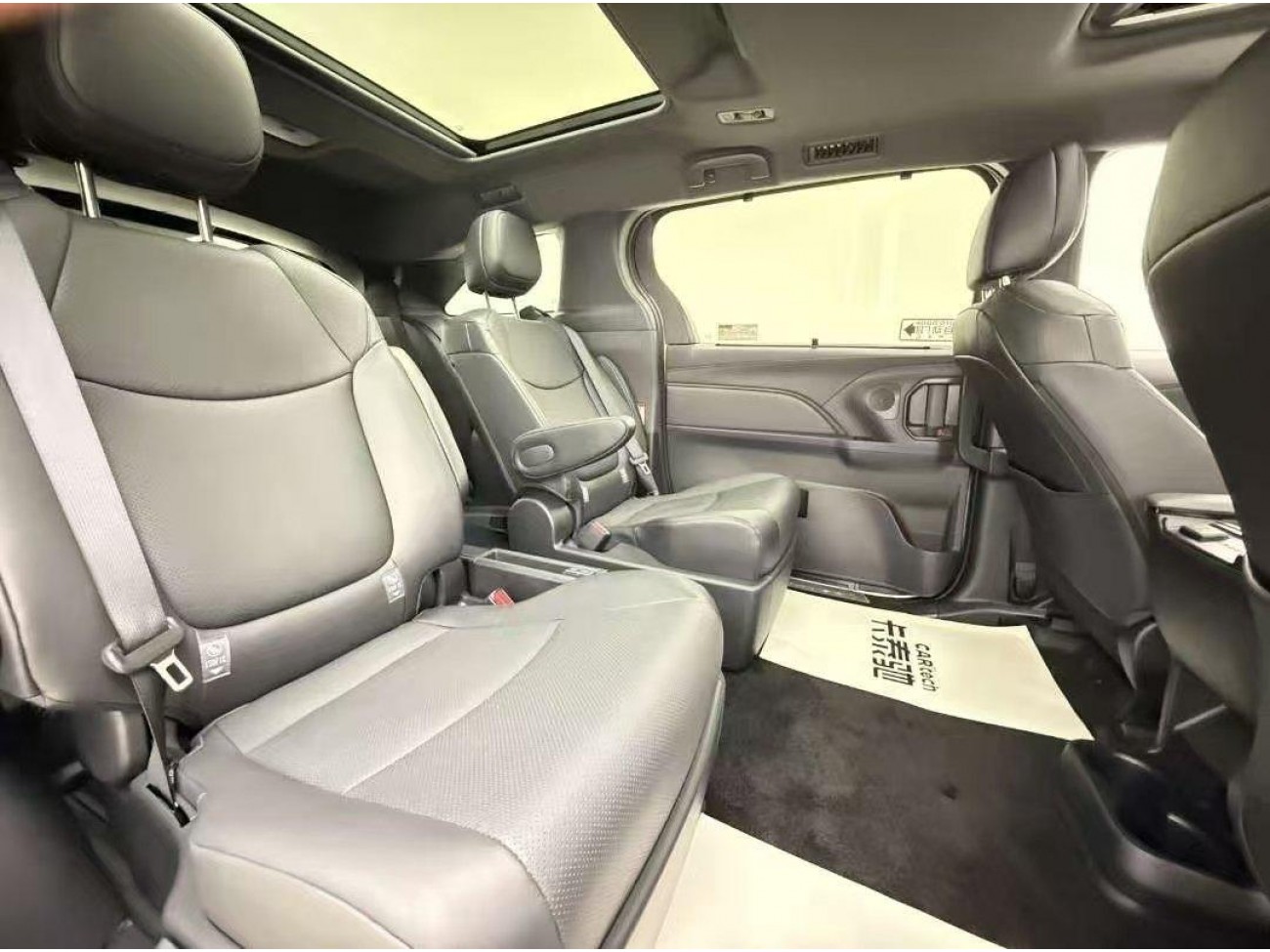 Toyota Granvia 2025