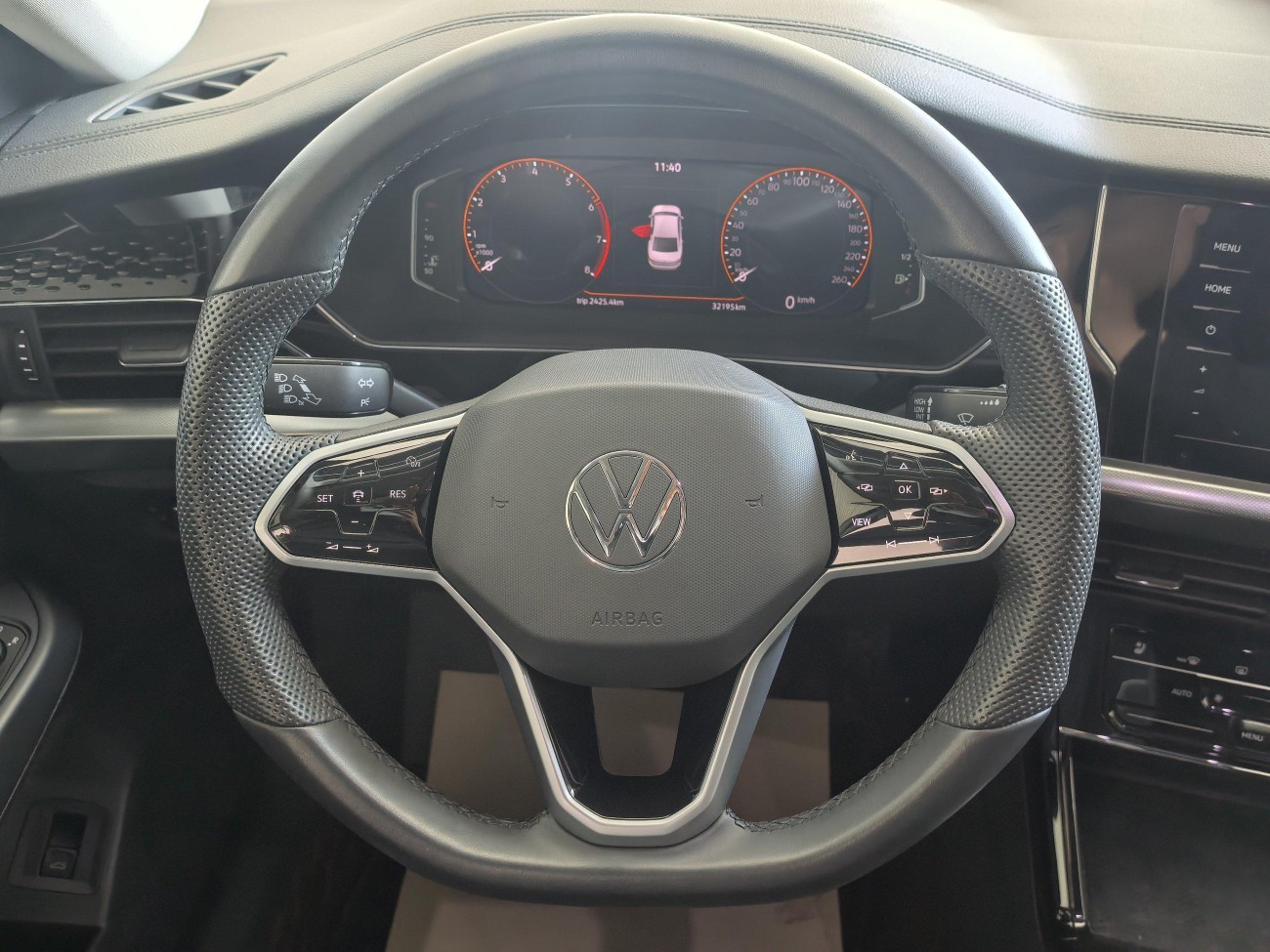 Volkswagen Passat 2024