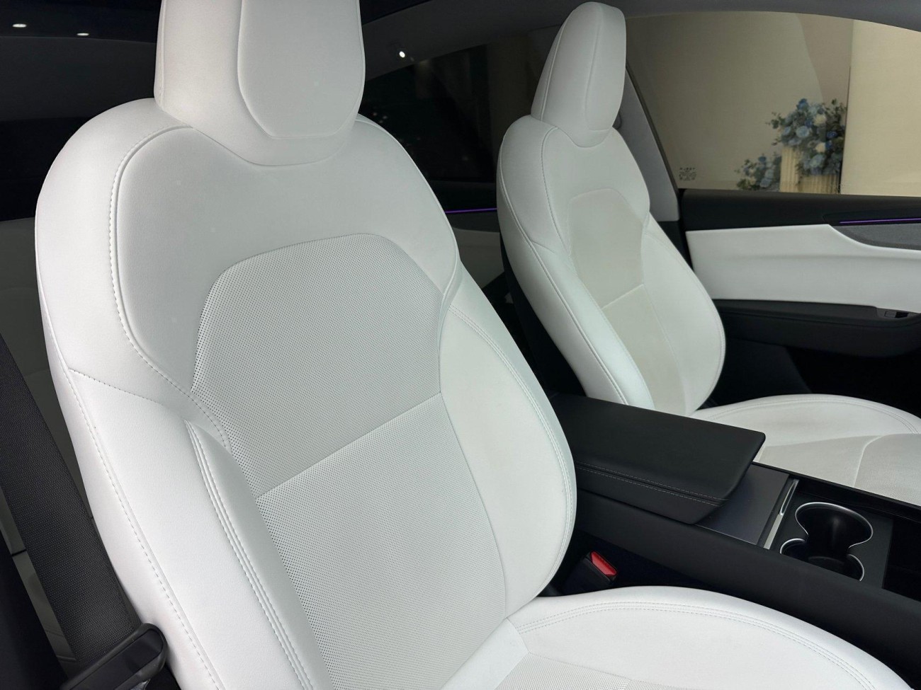 Tesla Model Y 2025