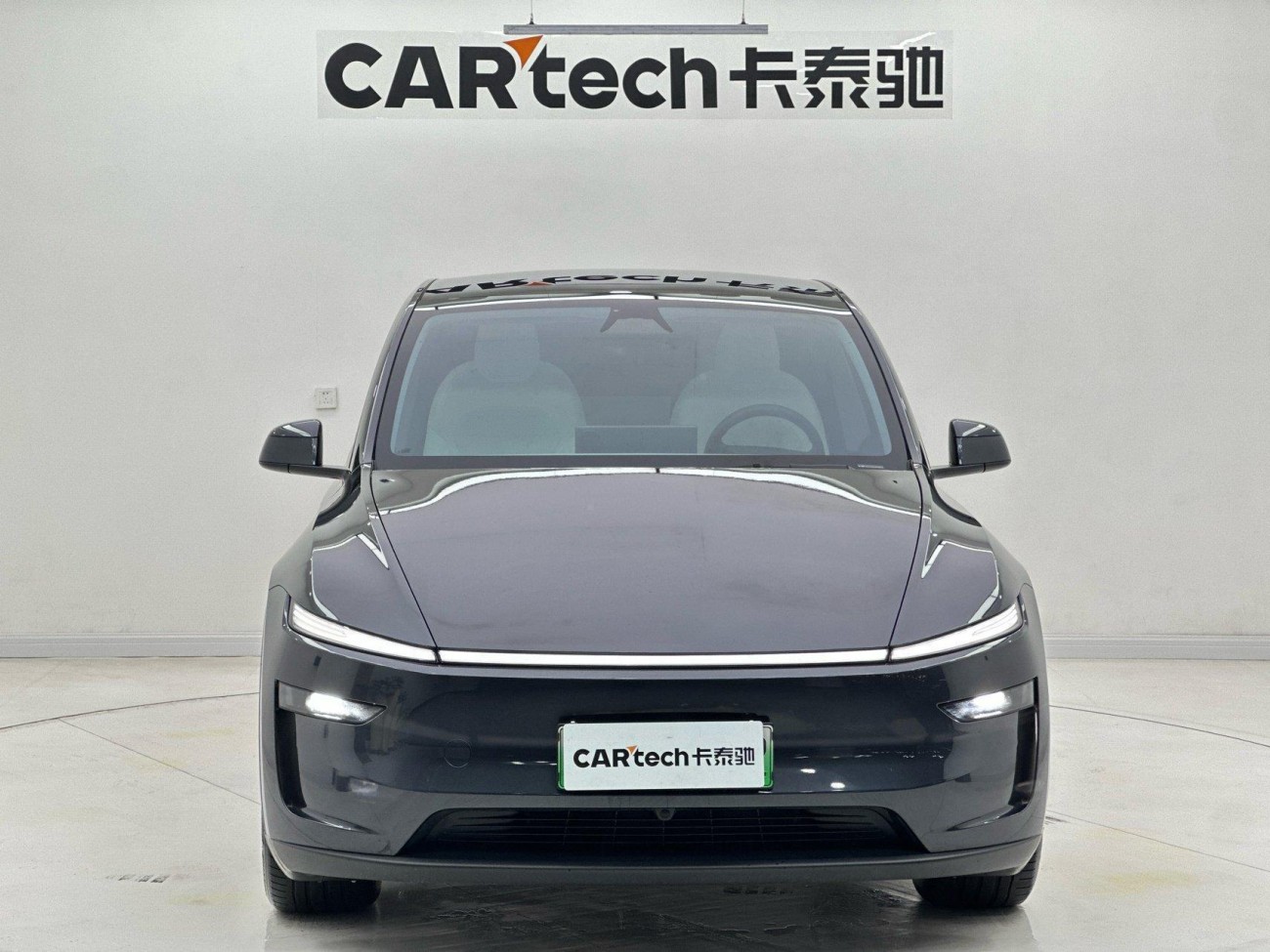 Tesla Model Y 2025