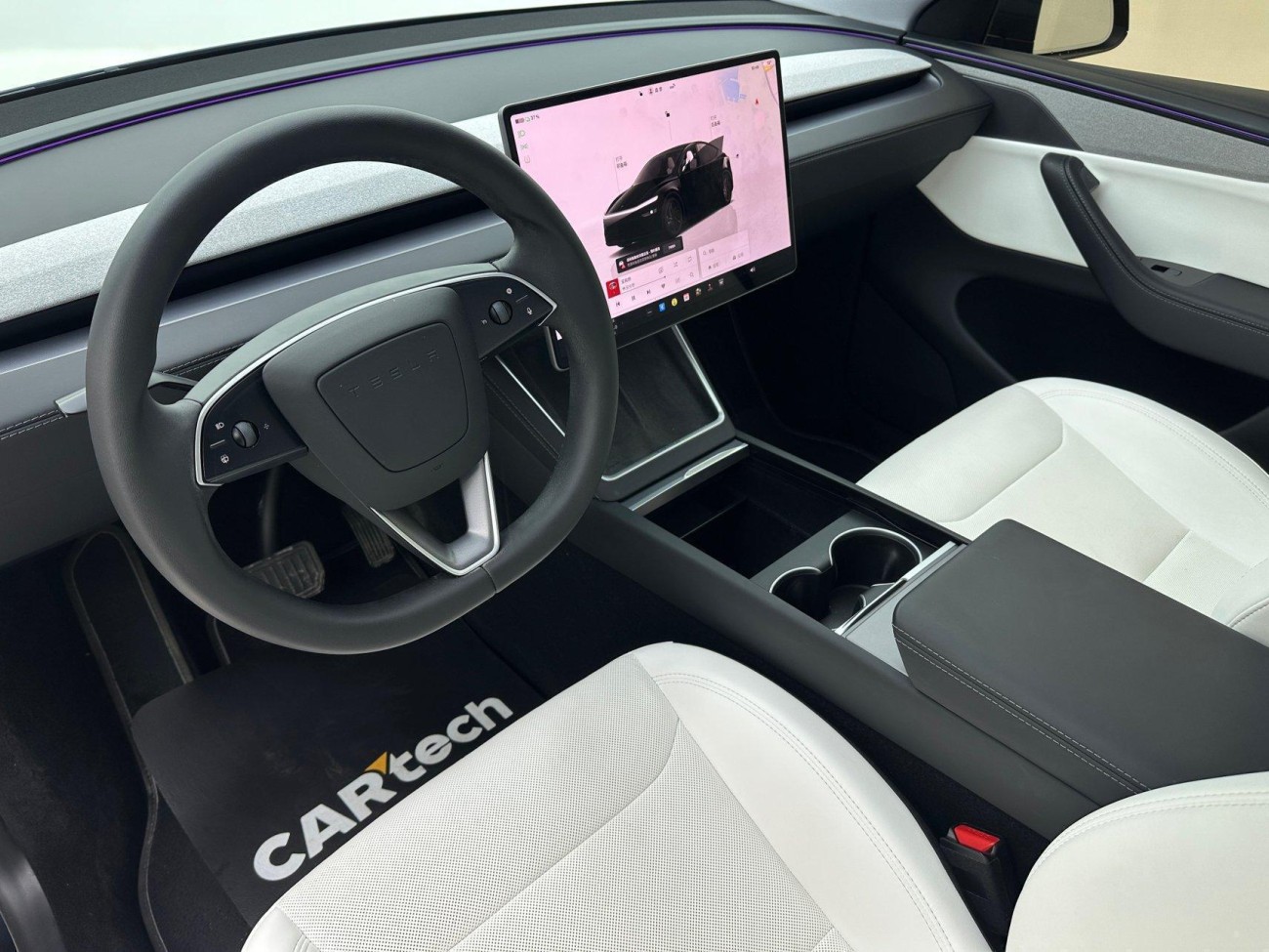 Tesla Model Y 2025