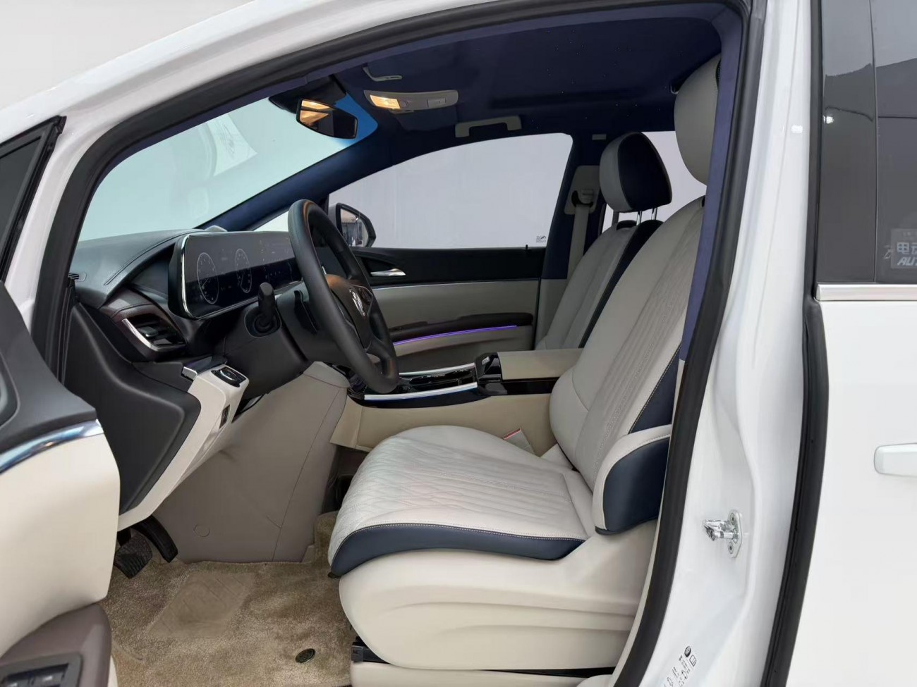 Buick GL8 2023