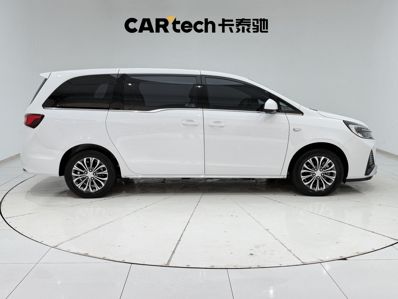 Buick GL8 2023