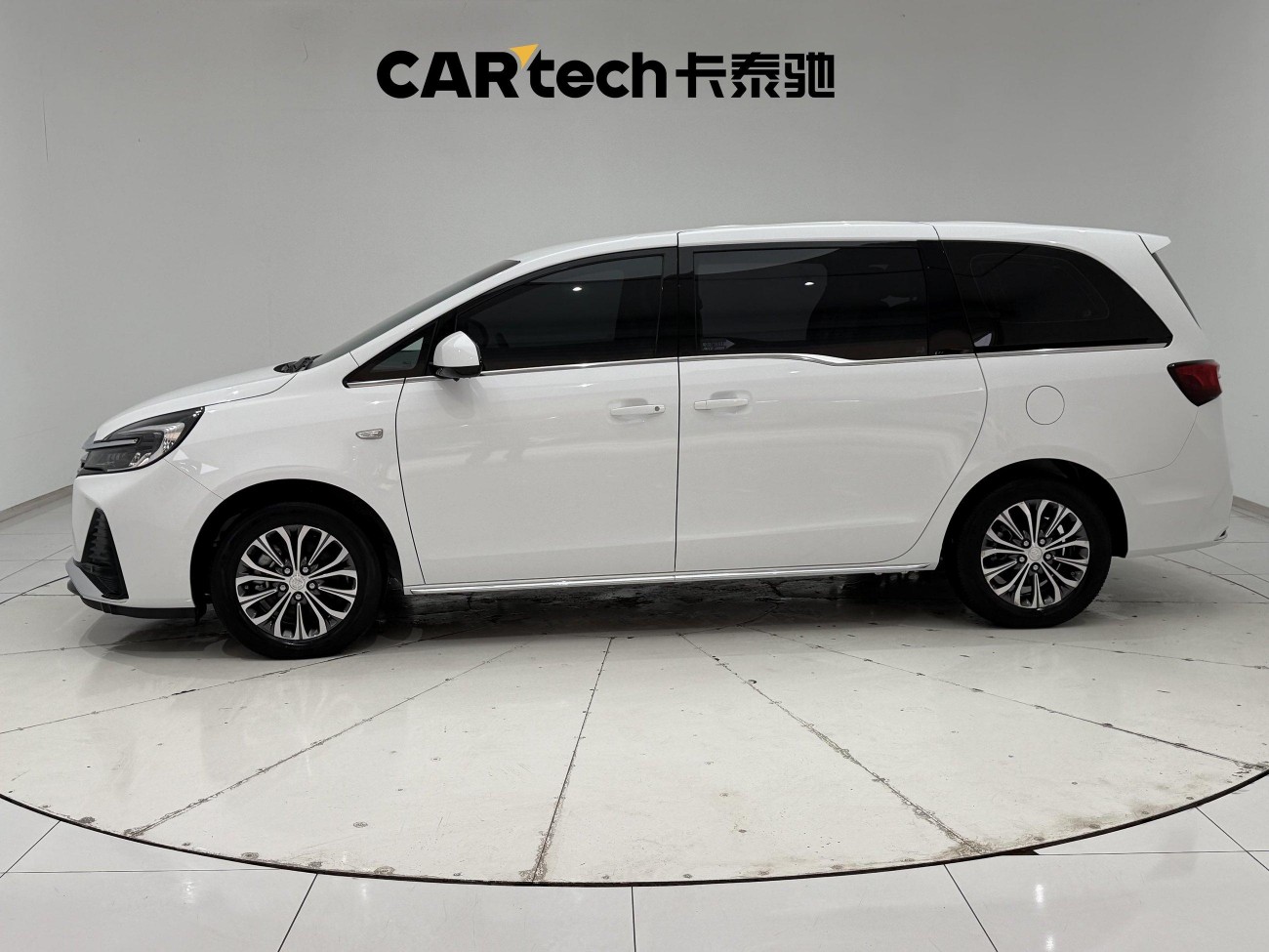 Buick GL8 2023