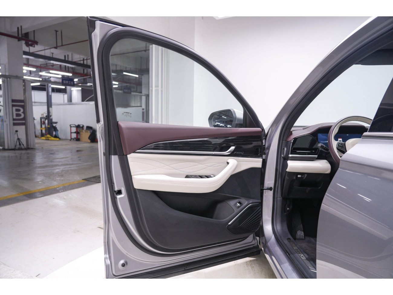 Geely Xingyue L 2022