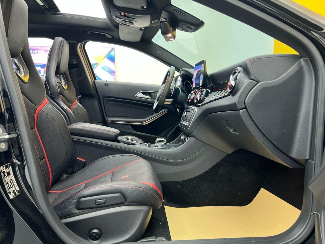Mercedes-Benz GLA45 4MATIC 2018