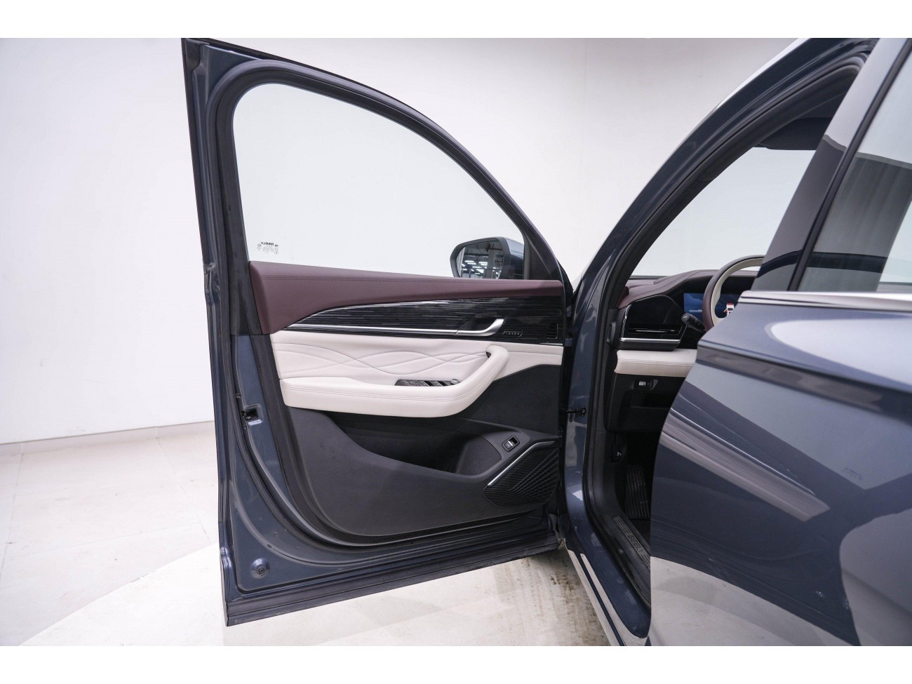 Geely Xingyue L 2023