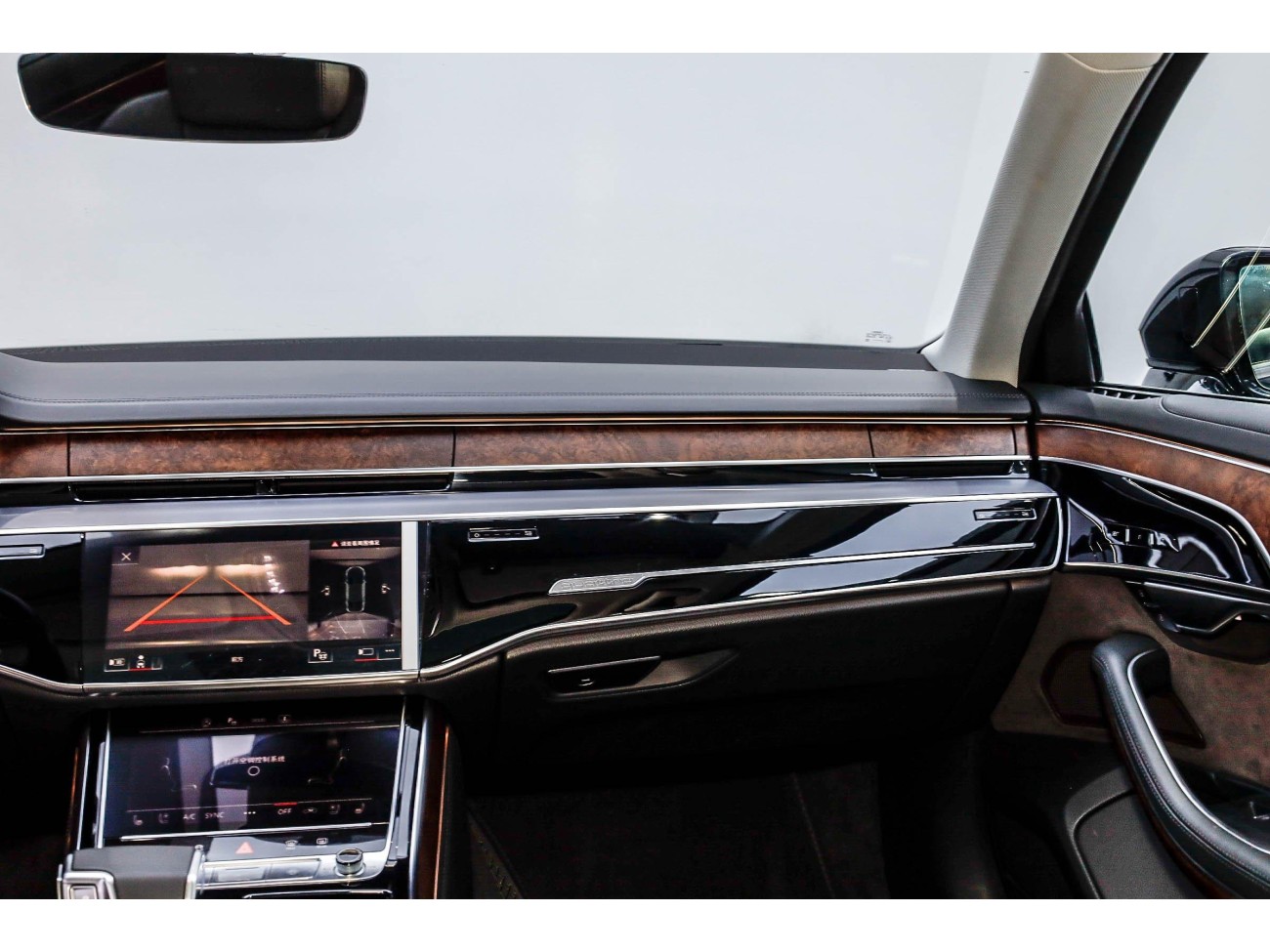 Audi A8L 55 TFSI 2021