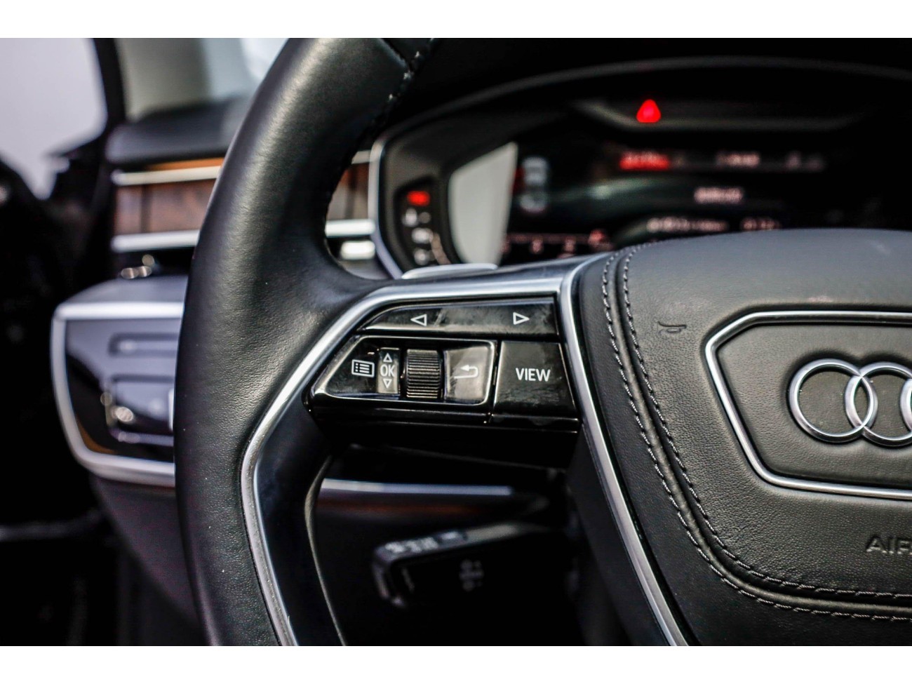 Audi A8L 55 TFSI 2021