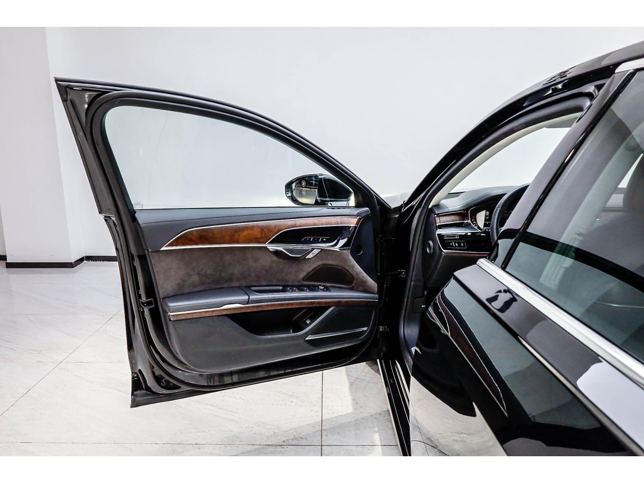 Audi A8L 55 TFSI 2021