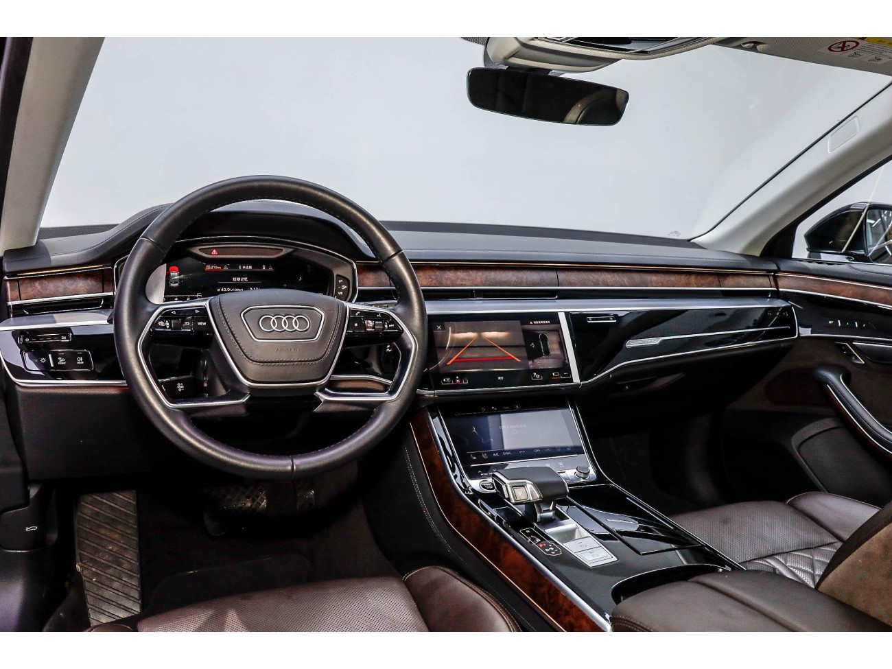 Audi A8L 55 TFSI 2021