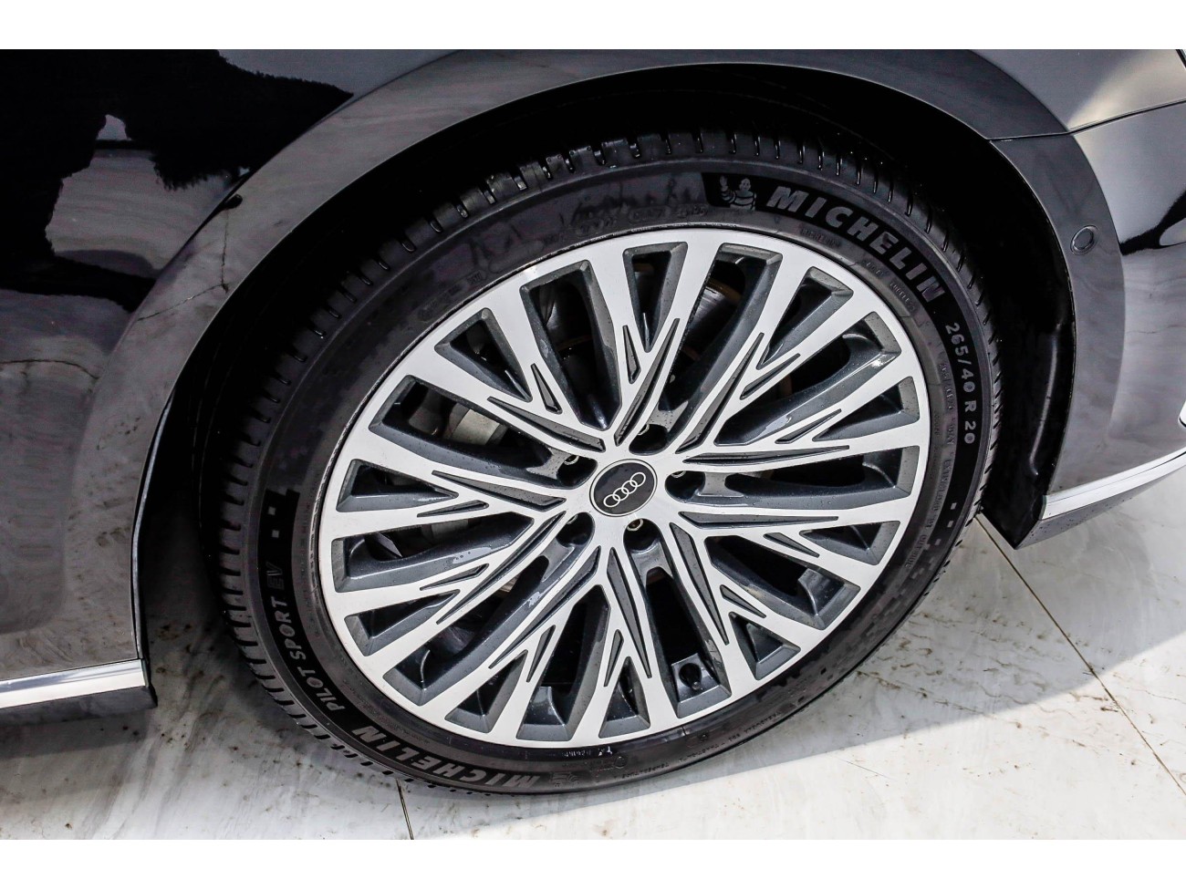 Audi A8L 55 TFSI 2021