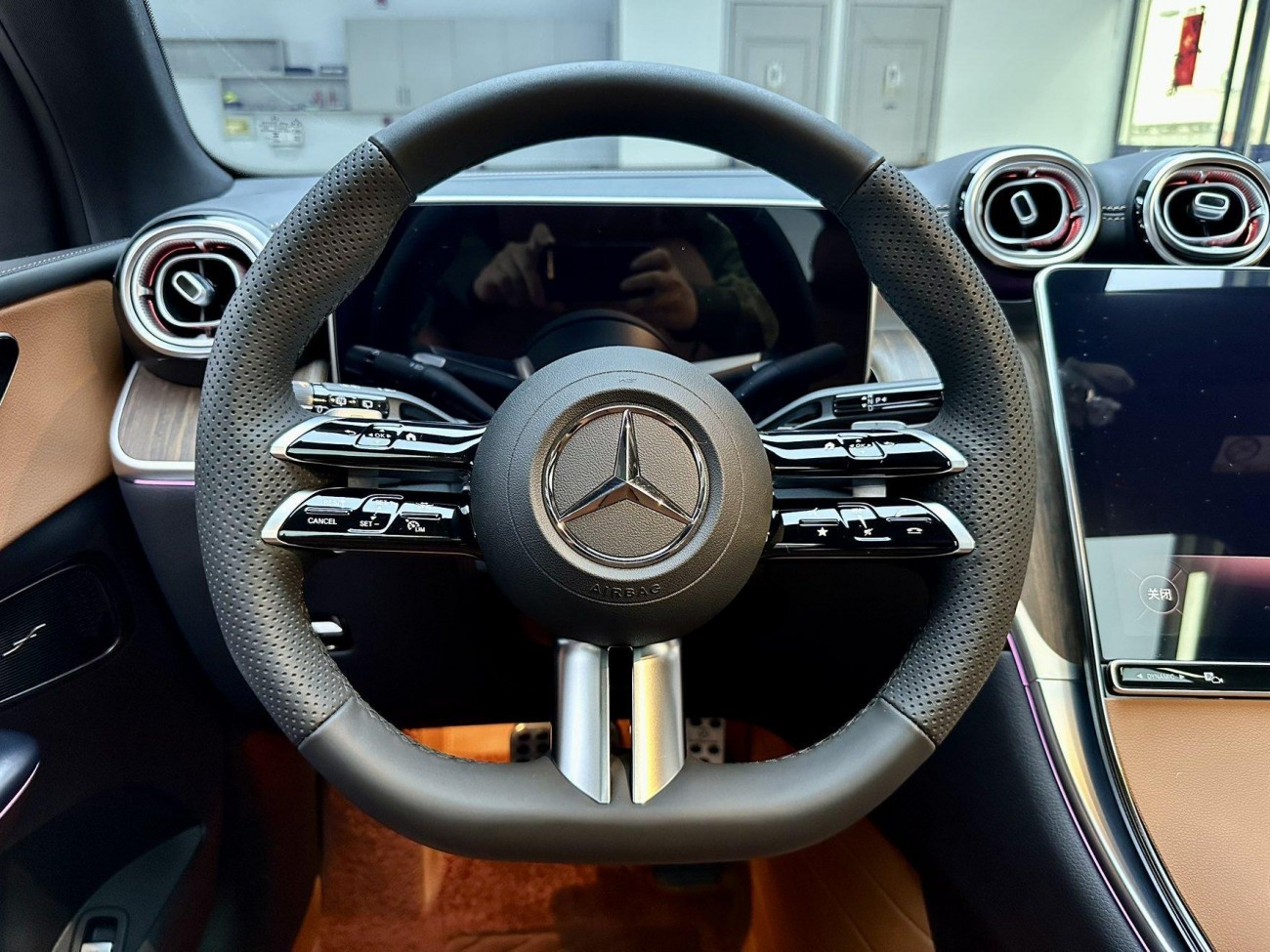 Mercedes-Benz GLC 300 L 2025