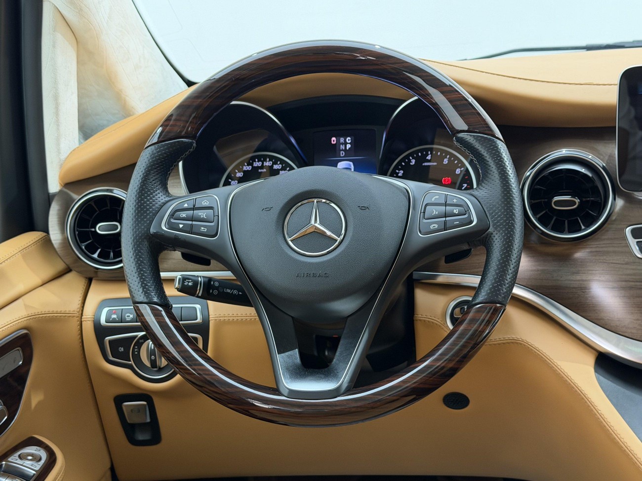 Mercedes-Benz V 2021