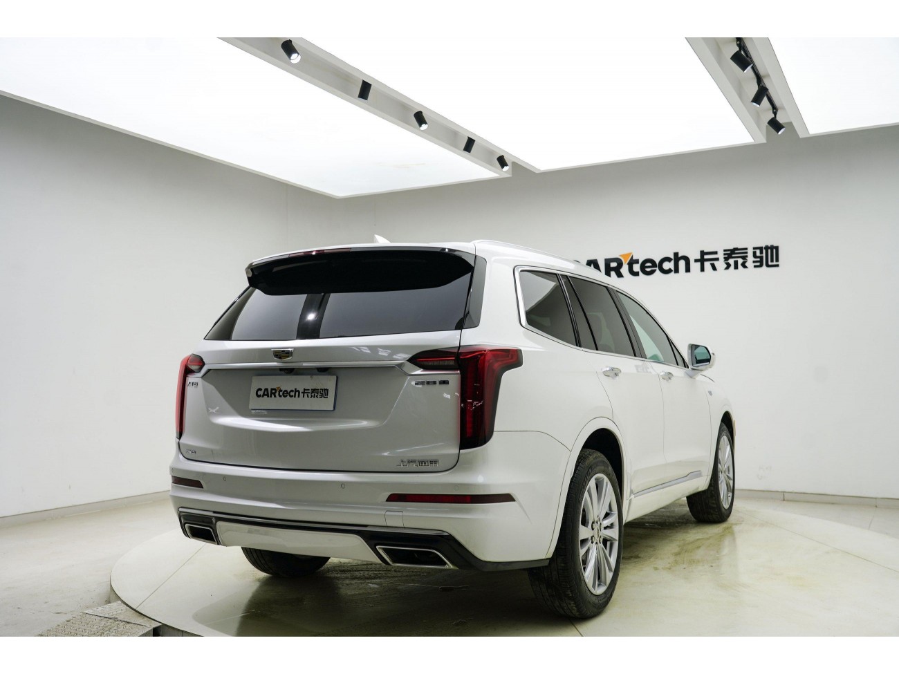 Cadillac XT6 2021
