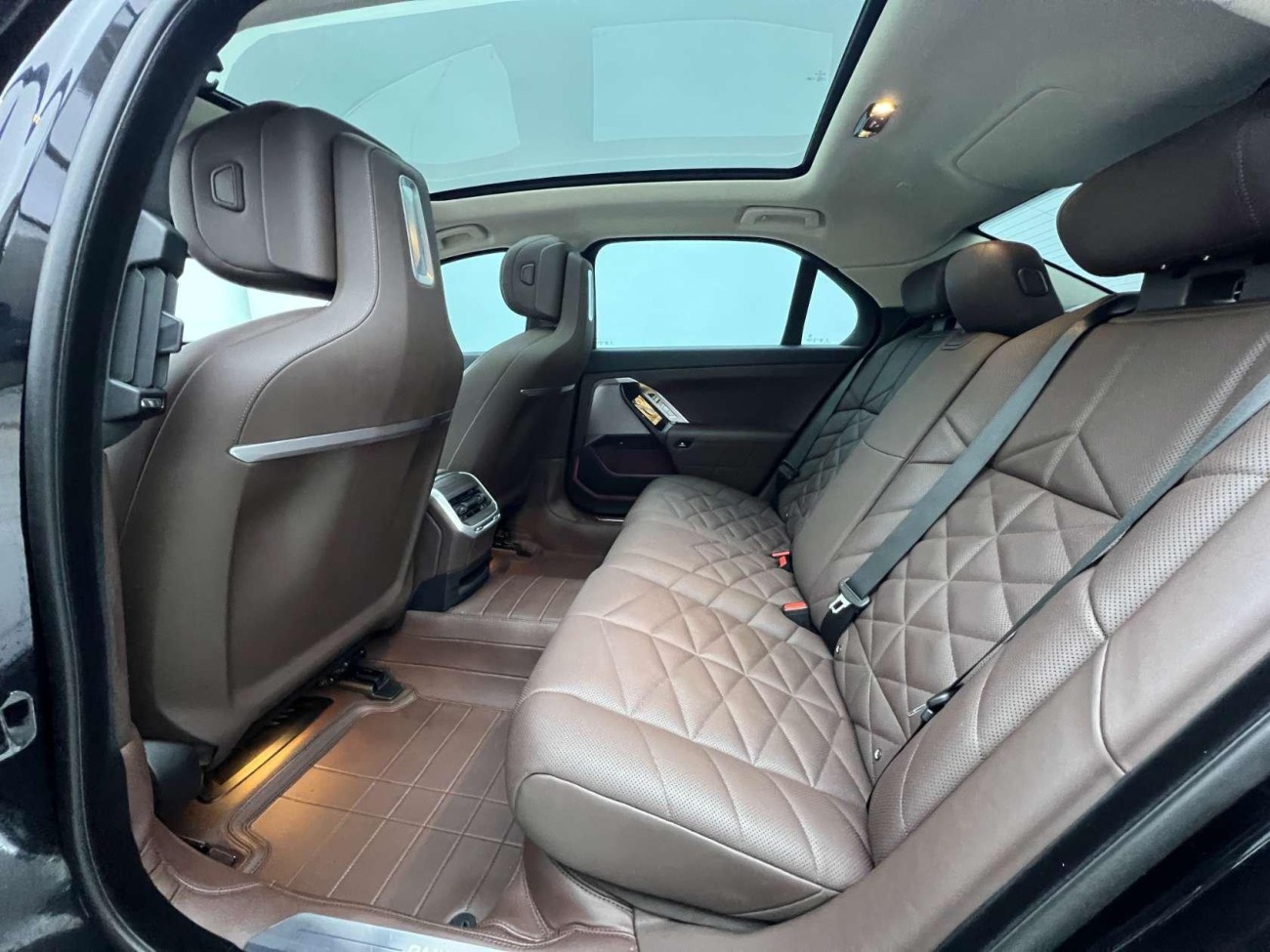 BMW 735Li 2024
