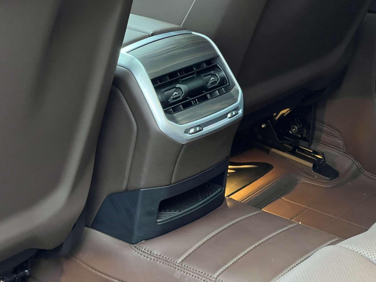 BMW 735Li 2024