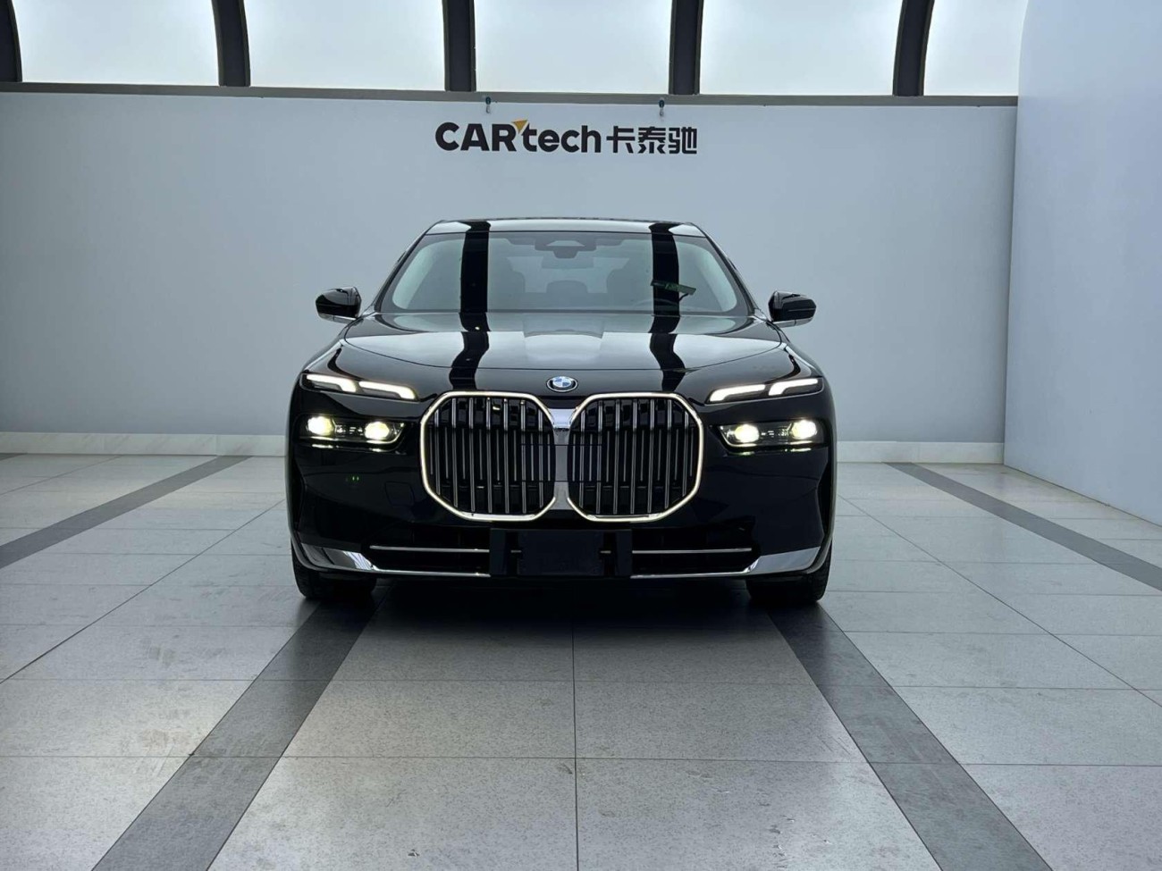 BMW 735Li 2024