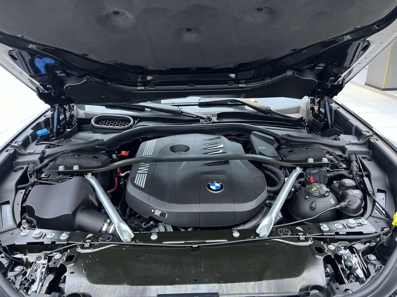 BMW 735Li 2024