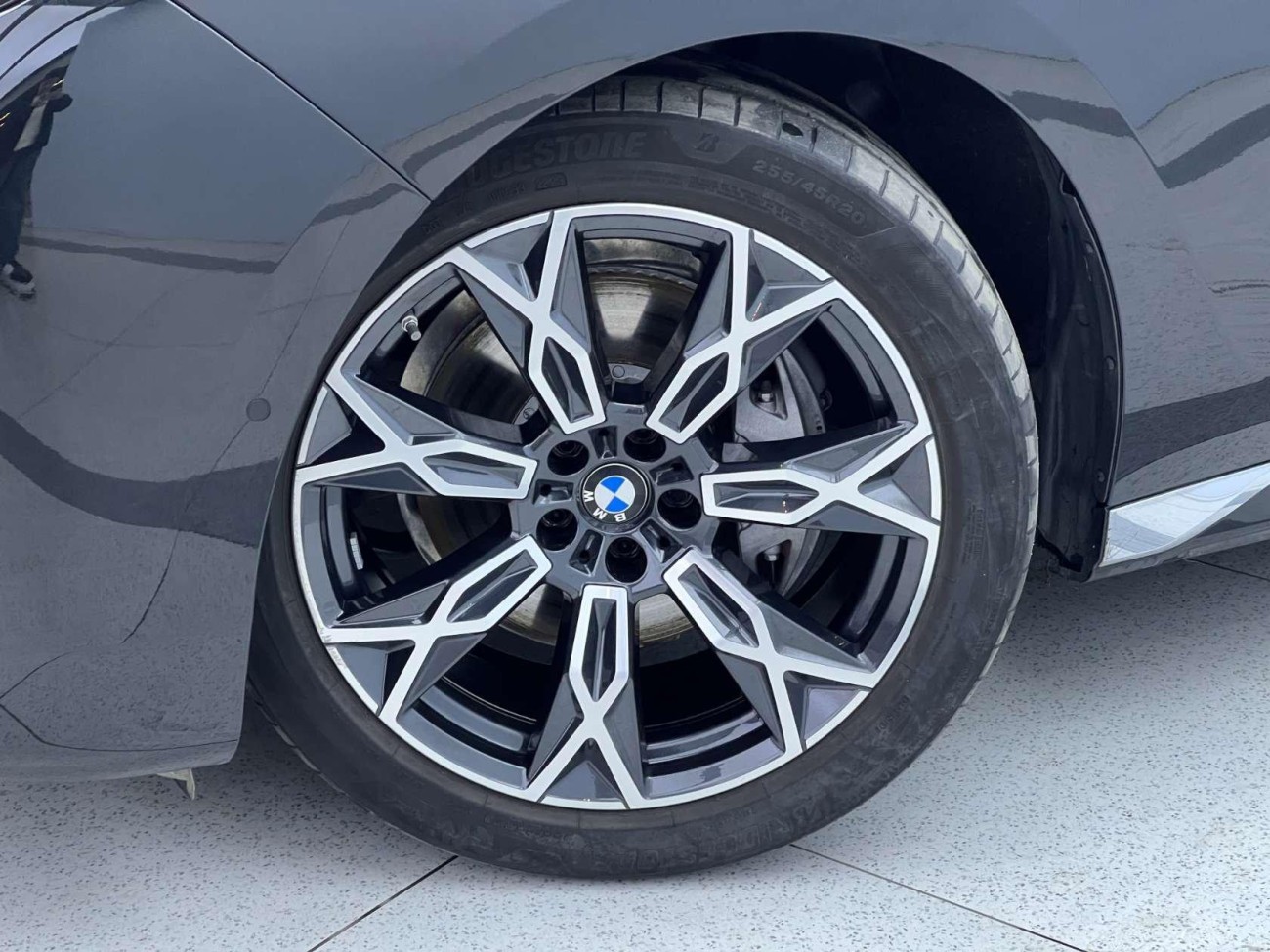 BMW 735Li 2024
