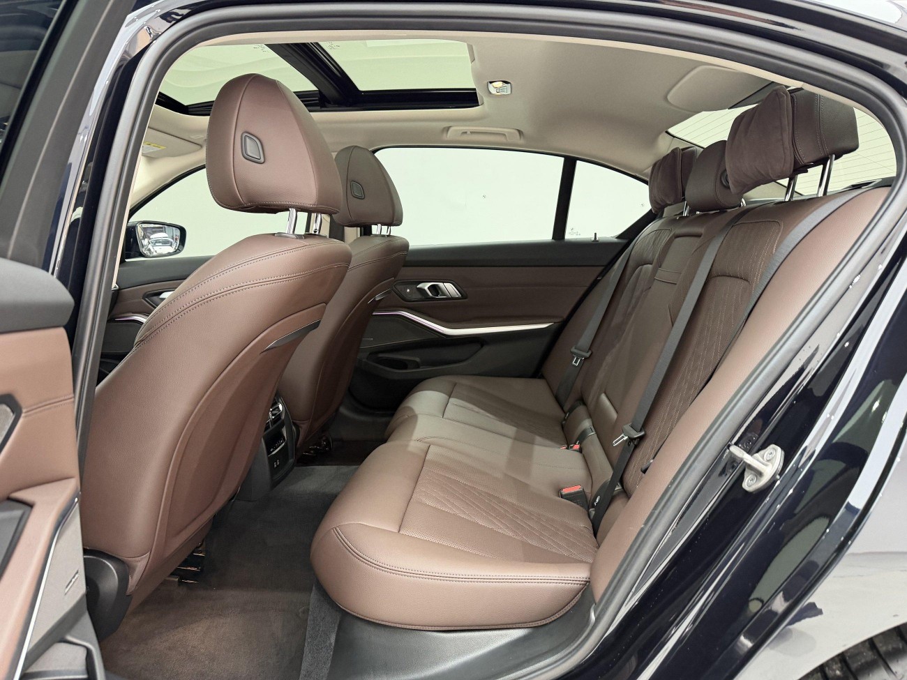 BMW 325Li 2023