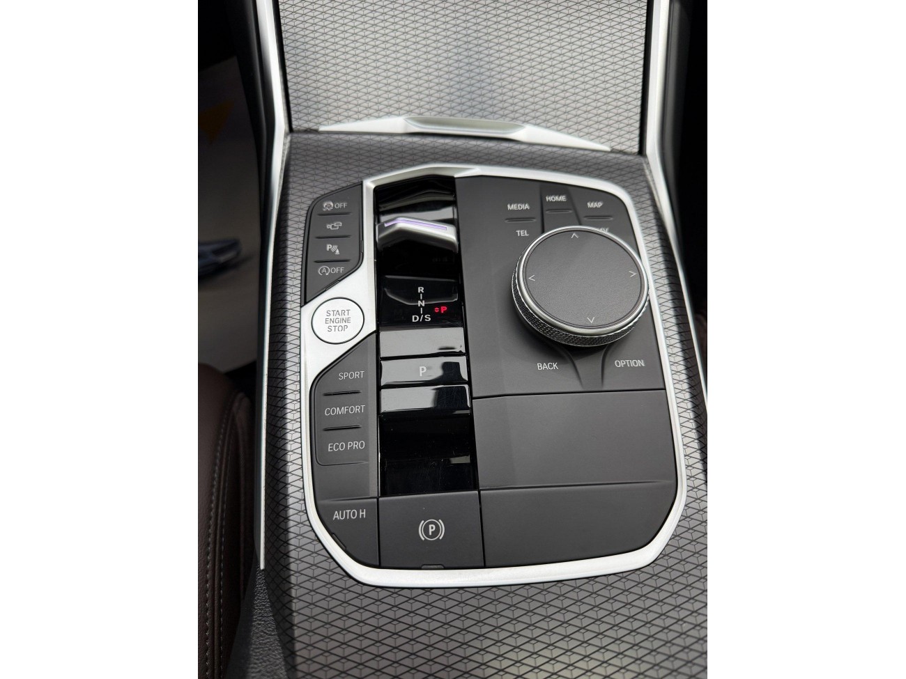 BMW 325Li 2023