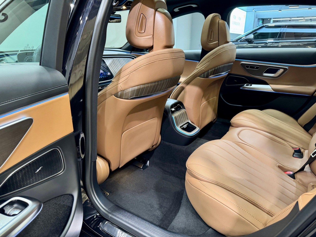 Mercedes-Benz E 300 L 2026