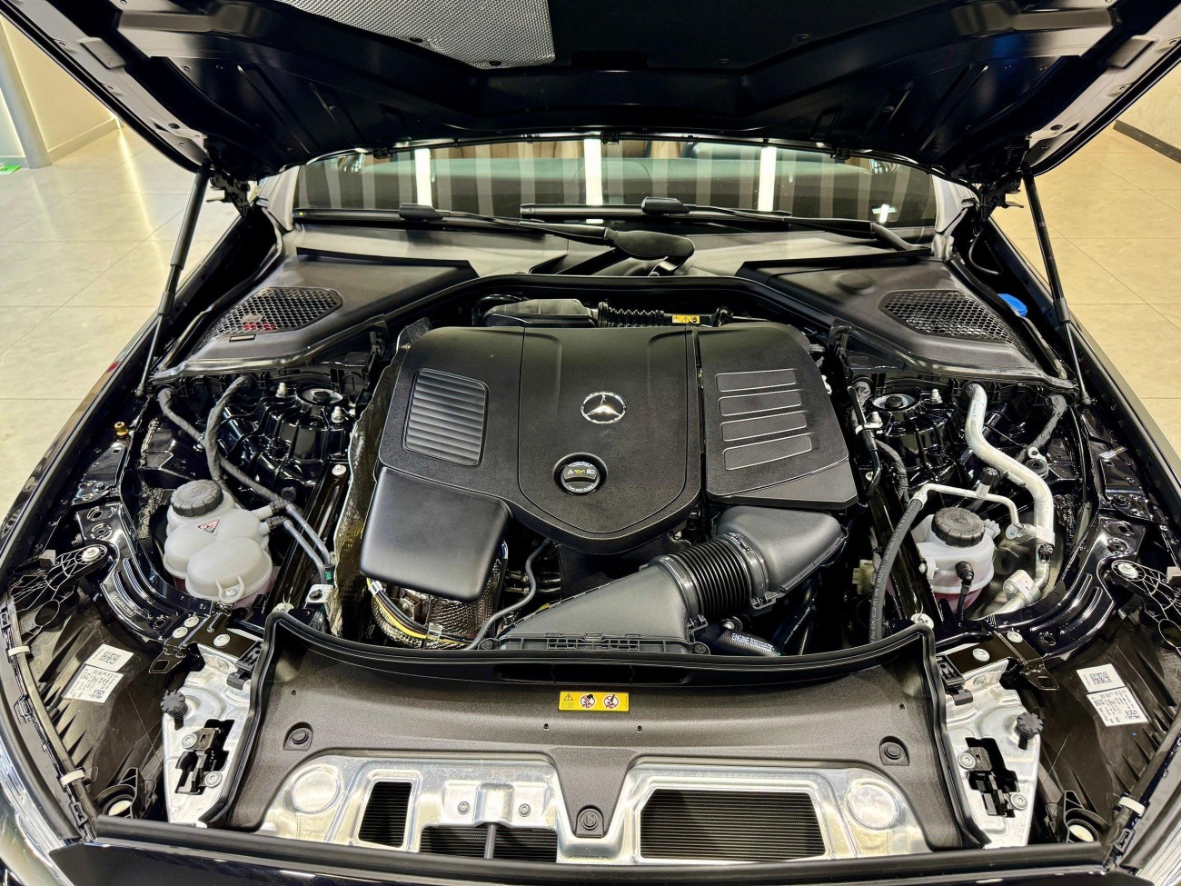 Mercedes-Benz E 300 L 2026