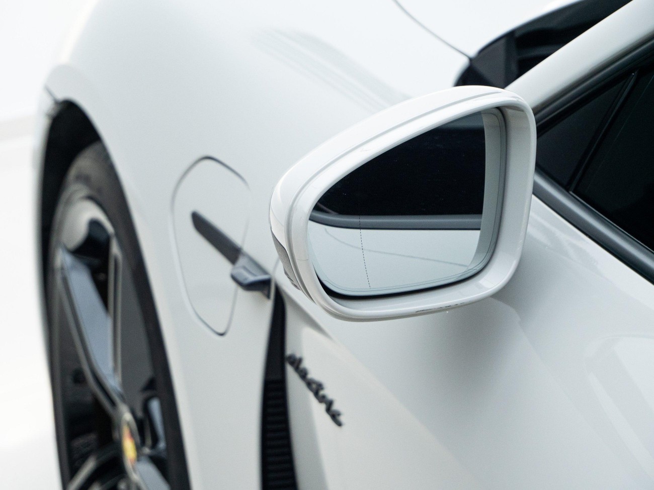 Porsche Taycan 2022