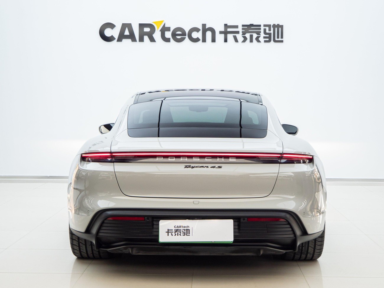 Porsche Taycan 2022