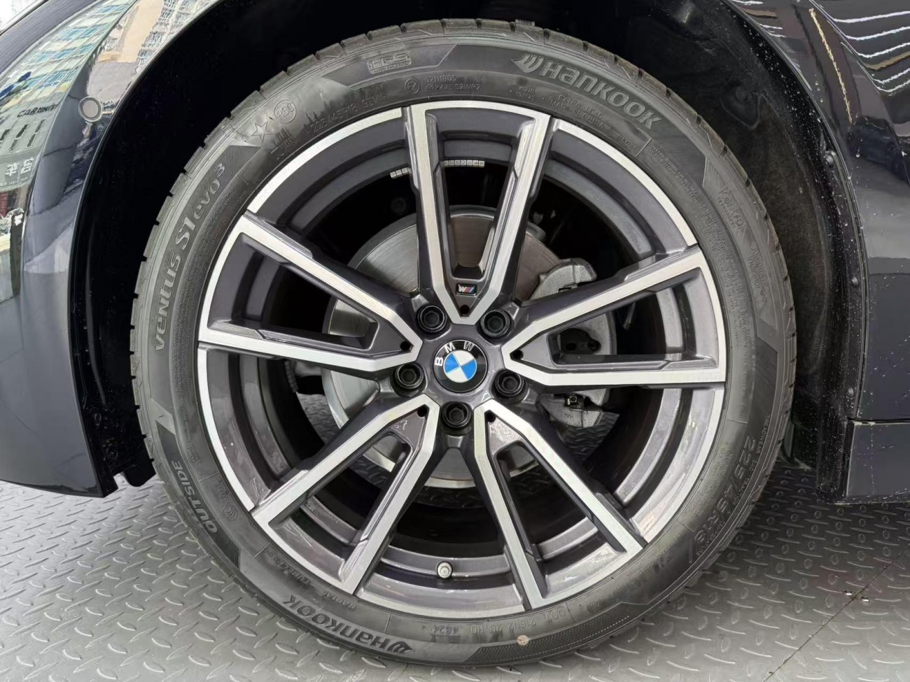 BMW 325Li 2025